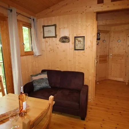 Perchée Jurassic Piscine, Et Hammam Proche Des Gorges De L'aveyron *