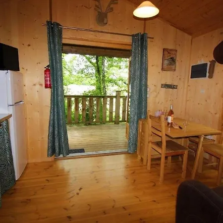 Perchée Jurassic Piscine, Et Hammam Proche Des Gorges De L'aveyron Hébergement de vacances